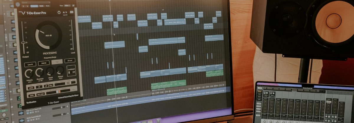 Professional audio editing software used for converting WAV to MP3 formats